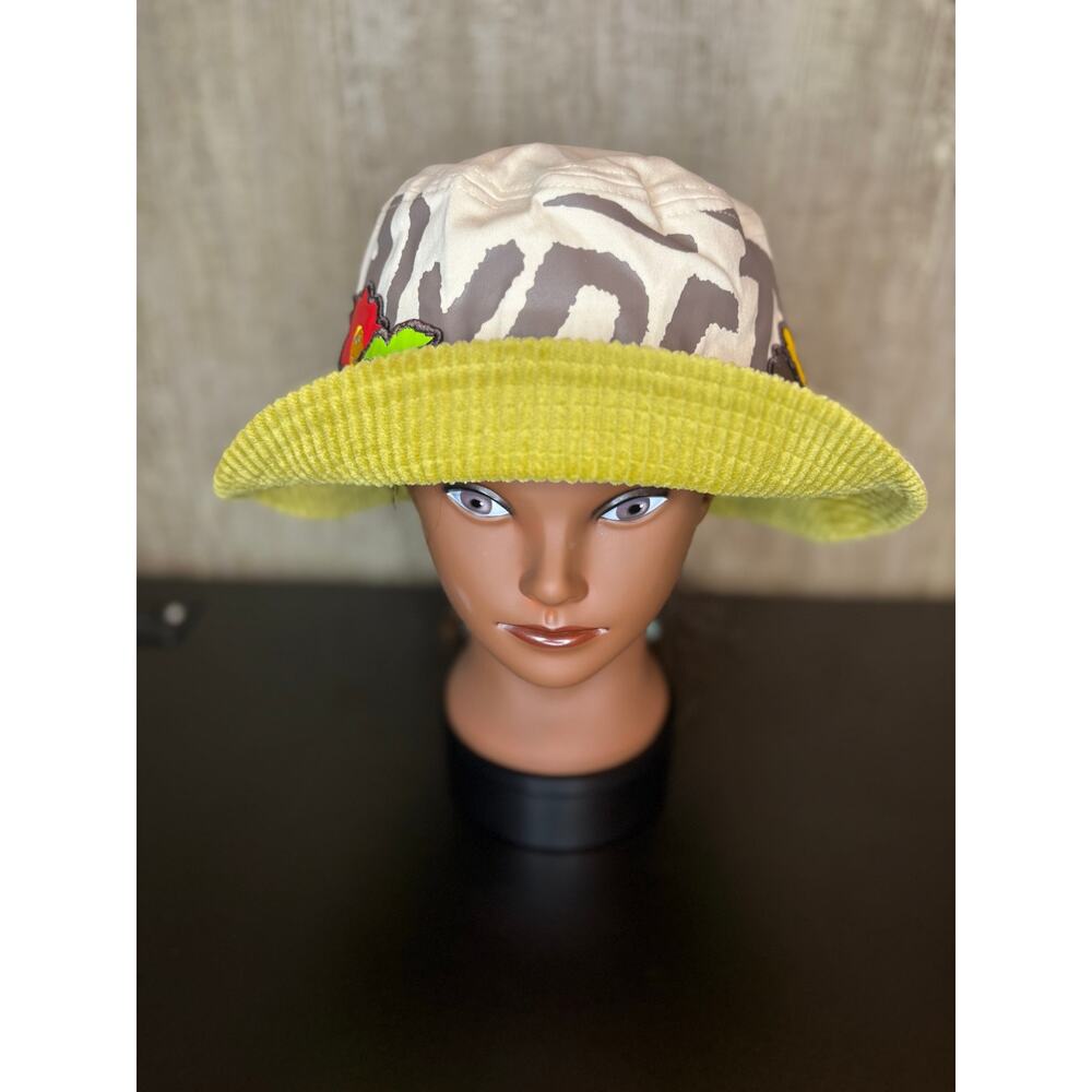 NWT Sz. M - Men's Hyde Park Bucket Hat (Cream w/ Patches) - Picture 7 of 7